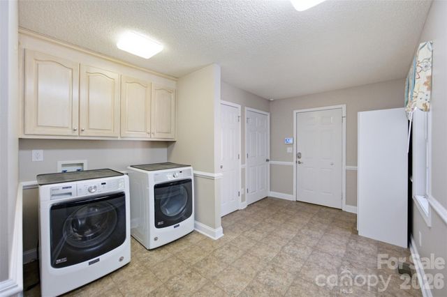216 Minnie Queen Lane, Belmont, NC 28012