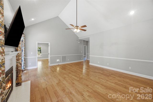 216 Minnie Queen Lane, Belmont, NC 28012