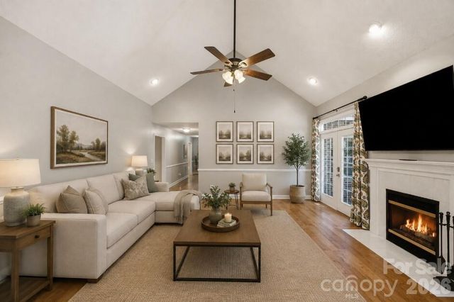 216 Minnie Queen Lane, Belmont, NC 28012