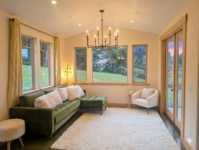 1830 Dixie Lane, Dows Prairie, CA 95519