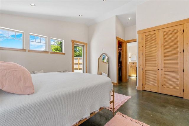 1830 Dixie Lane, Dows Prairie, CA 95519