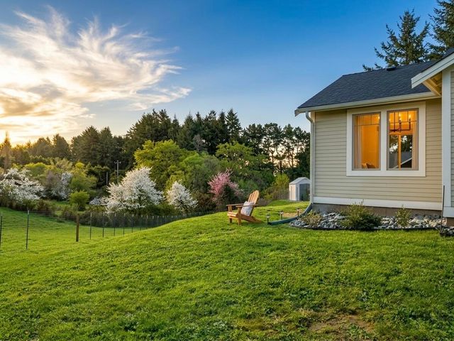 1830 Dixie Lane, Dows Prairie, CA 95519