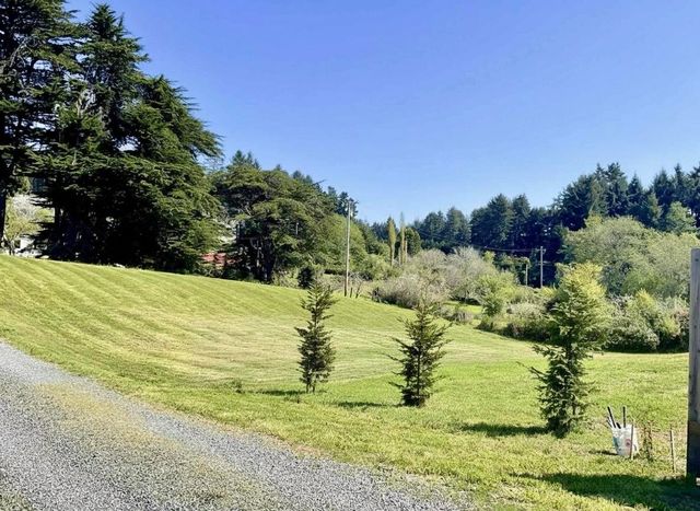 1830 Dixie Lane, Dows Prairie, CA 95519