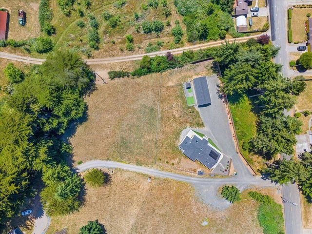 1830 Dixie Lane, Dows Prairie, CA 95519