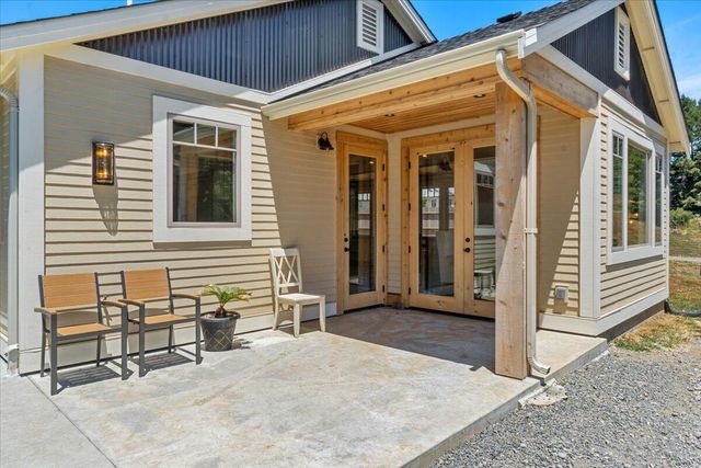 1830 Dixie Lane, Dows Prairie, CA 95519