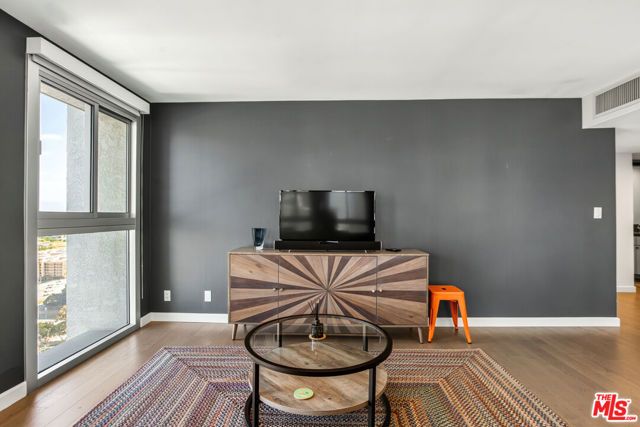 800 W 1st Street 2008, Los Angeles, CA 90012