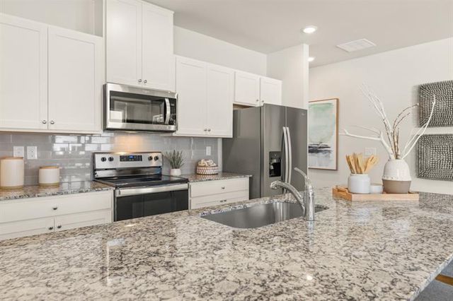 5117 Sidney Square Drive, Flowery Branch, GA 30542