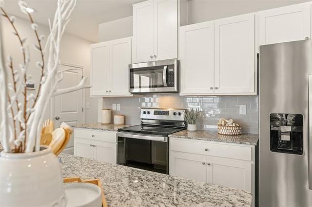 5117 Sidney Square Drive, Flowery Branch, GA 30542