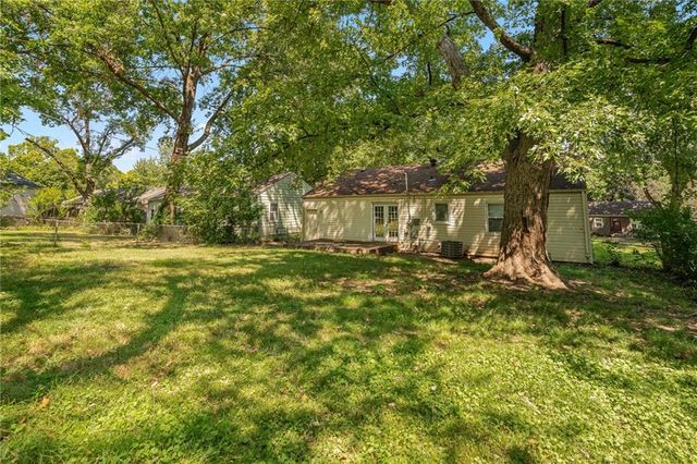 5314 Linden Street, Roeland Park, KS 66205