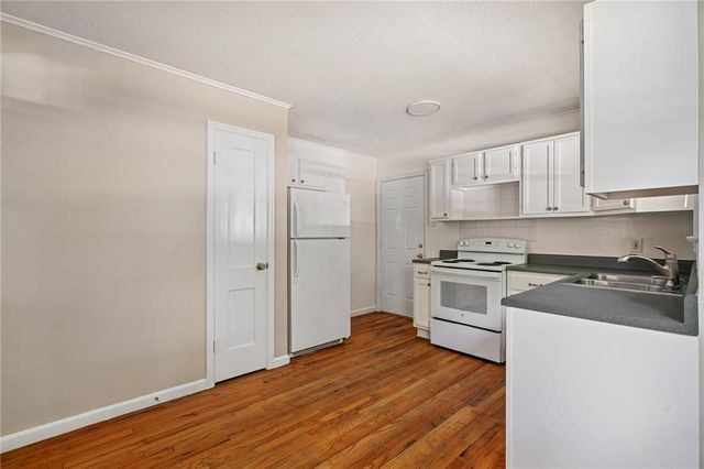 5314 Linden Street, Roeland Park, KS 66205