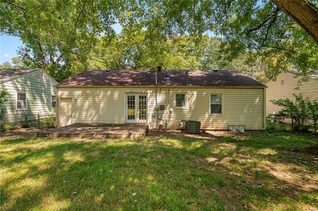 5314 Linden Street, Roeland Park, KS 66205