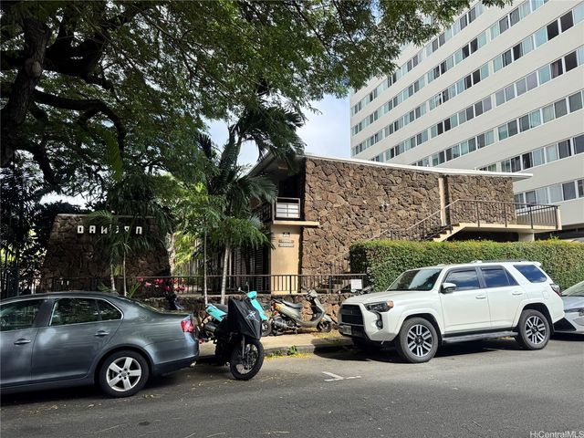 1700 Makiki Street 104, Honolulu, HI 96822