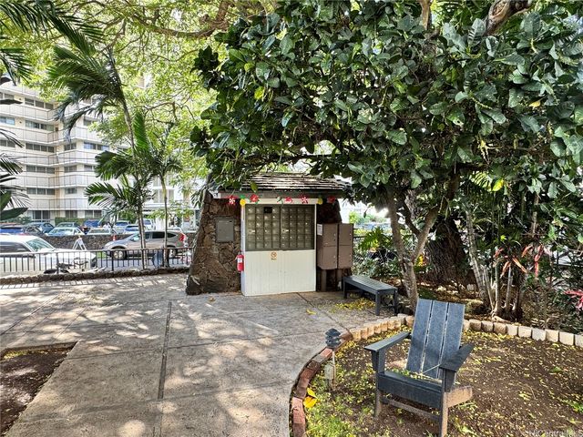 1700 Makiki Street 104, Honolulu, HI 96822