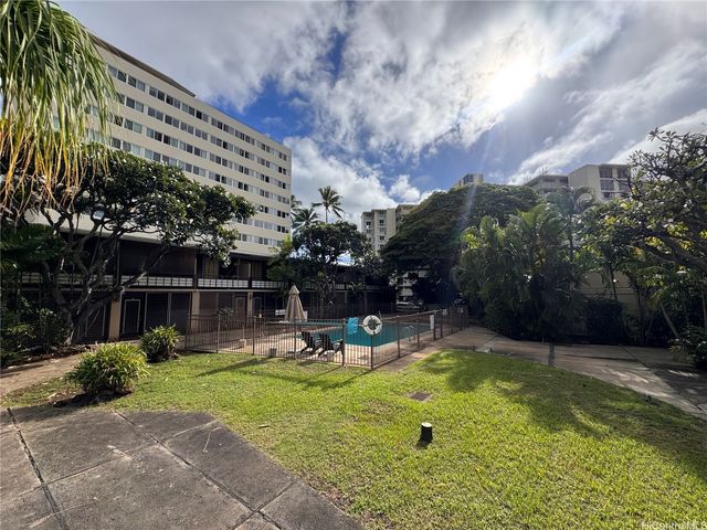 1700 Makiki Street 104, Honolulu, HI 96822