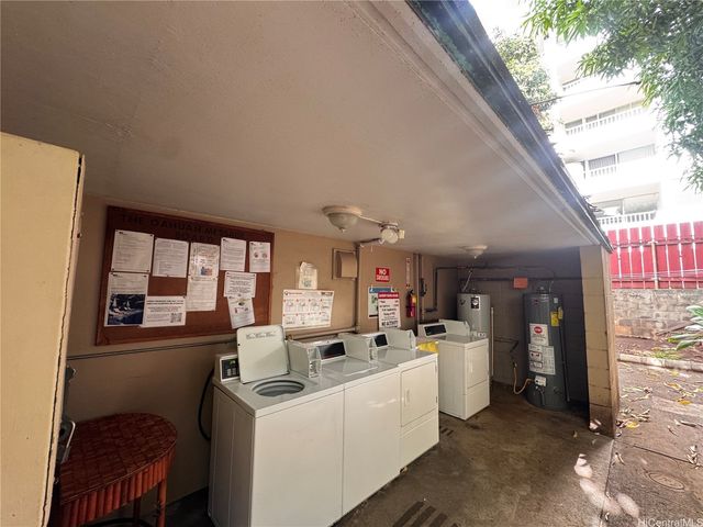 1700 Makiki Street 104, Honolulu, HI 96822