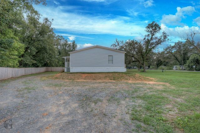 501 Wildlife Lane, Bossier City, LA 71112