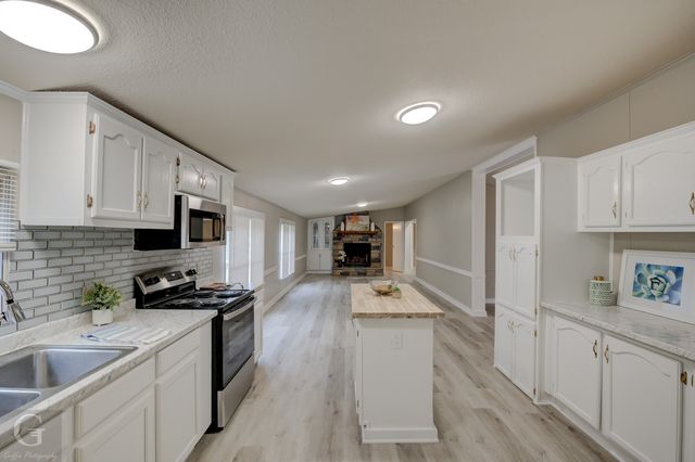 501 Wildlife Lane, Bossier City, LA 71112