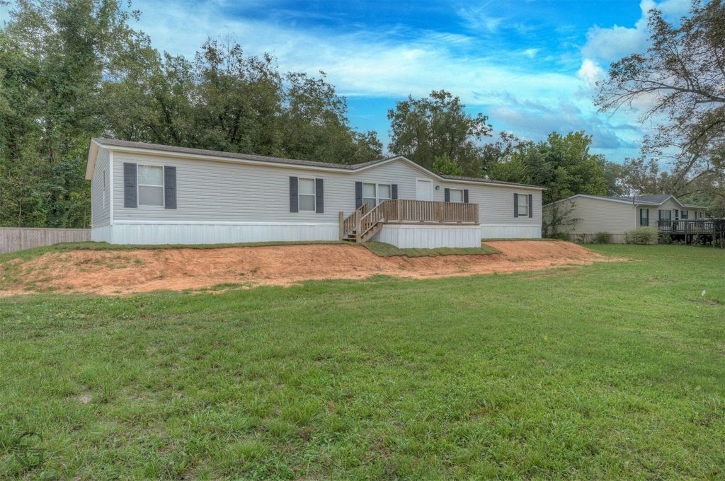501 Wildlife Lane, Bossier City, LA 71112