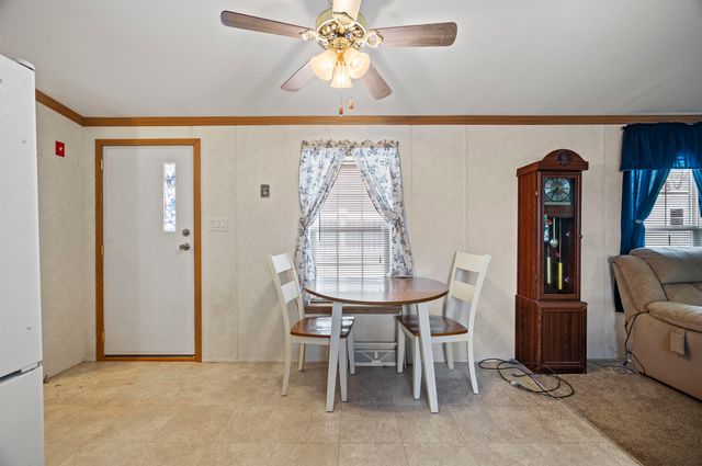 26 Amherst Road, Newmarket, NH 03857