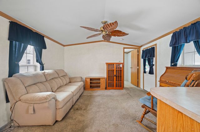 26 Amherst Road, Newmarket, NH 03857