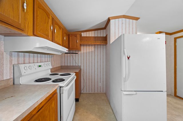 26 Amherst Road, Newmarket, NH 03857