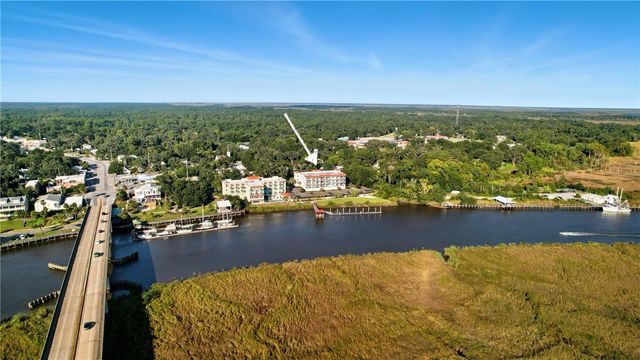 227 Fort King George Drive H, Darien, GA 31305