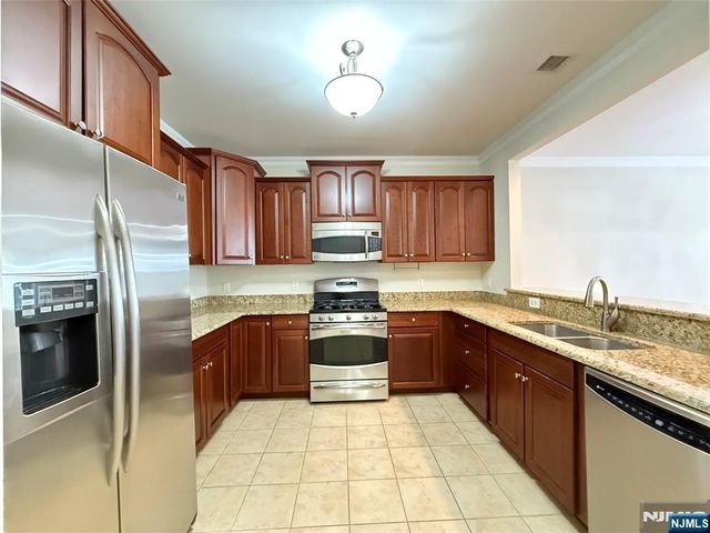 2207 Pierce Lane, Rockaway Township, NJ 07885