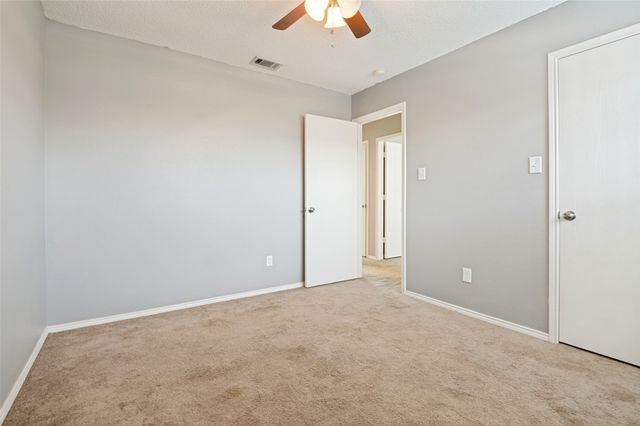 330 Mesquite Hill Drive, Arlington, TX 76002