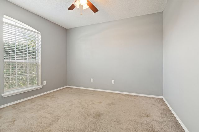 330 Mesquite Hill Drive, Arlington, TX 76002