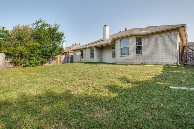 330 Mesquite Hill Drive, Arlington, TX 76002