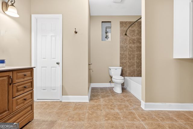 3570 Bulloch Lake Road, Loganville, GA 30052