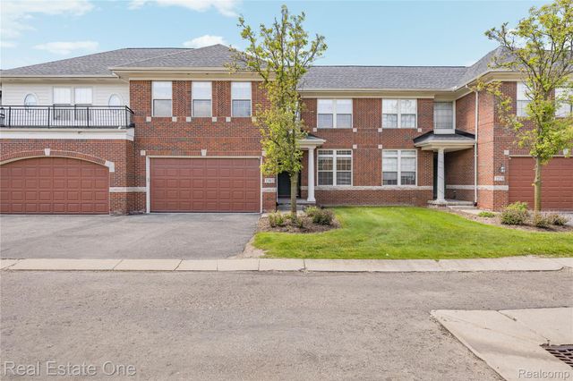 7382 Gateway Drive, West Bloomfield Charter Township, MI 48322