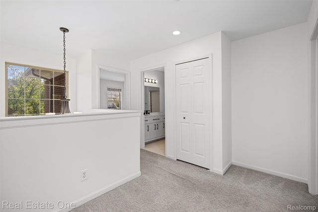 7382 Gateway Drive, West Bloomfield Charter Township, MI 48322