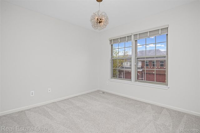 7382 Gateway Drive, West Bloomfield Charter Township, MI 48322