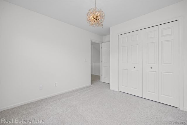 7382 Gateway Drive, West Bloomfield Charter Township, MI 48322