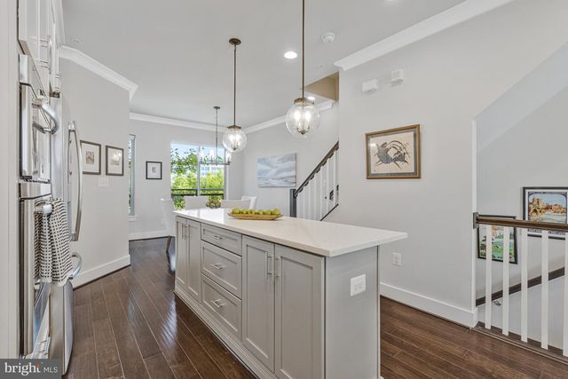 4810 GARDEN VIEW LN, Chantilly, VA 20151