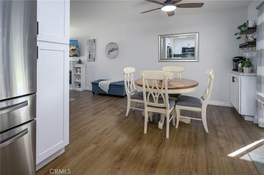 Image 11 of property listing at 1546 TILSON Circle, Corona, CA 92882