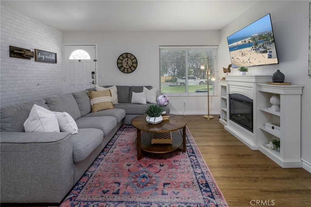 Image 14 of property listing at 1546 TILSON Circle, Corona, CA 92882