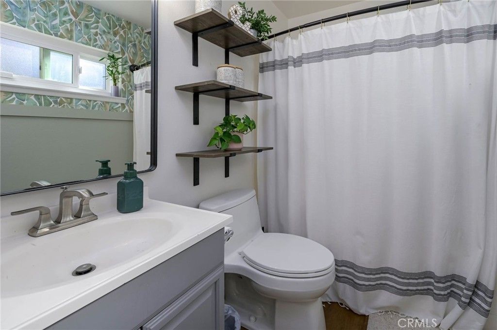 Image 19 of property listing at 1546 TILSON Circle, Corona, CA 92882