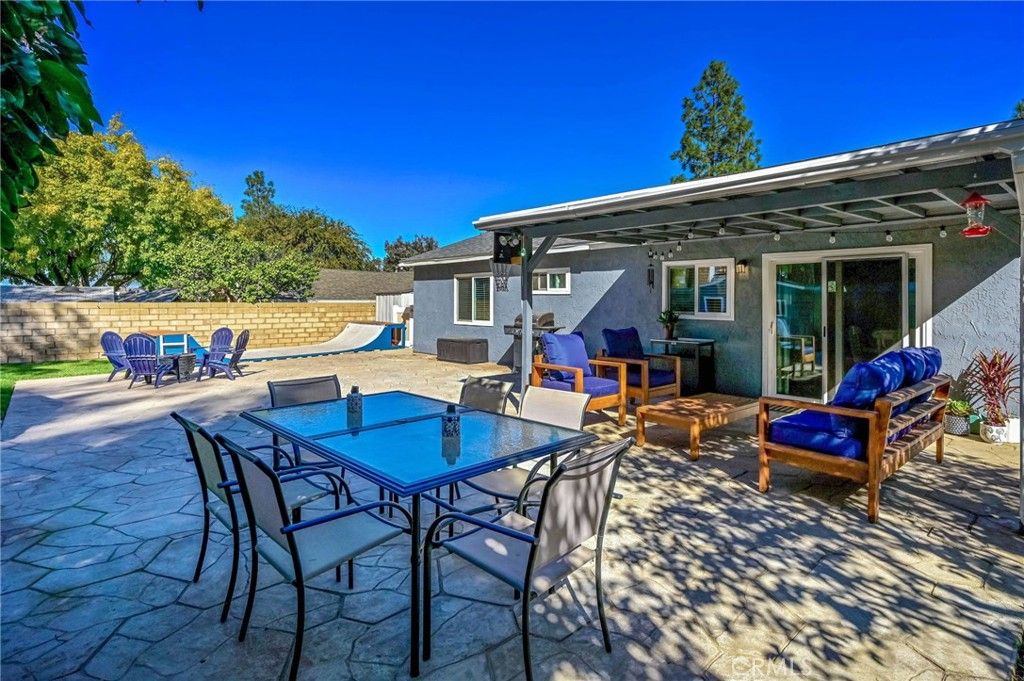 Image 23 of property listing at 1546 TILSON Circle, Corona, CA 92882