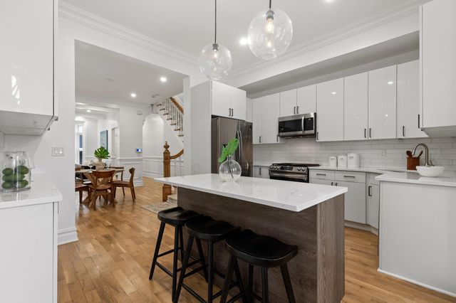 52 BRINKERHOFF ST, Jc, Bergen-lafayett, NJ 07304