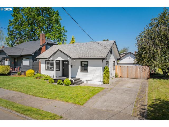 701 N TERRY St, Portland, OR 97217