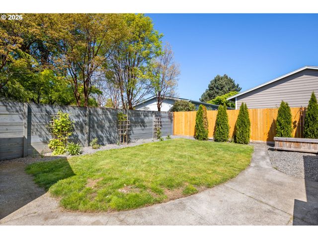 701 N TERRY St, Portland, OR 97217