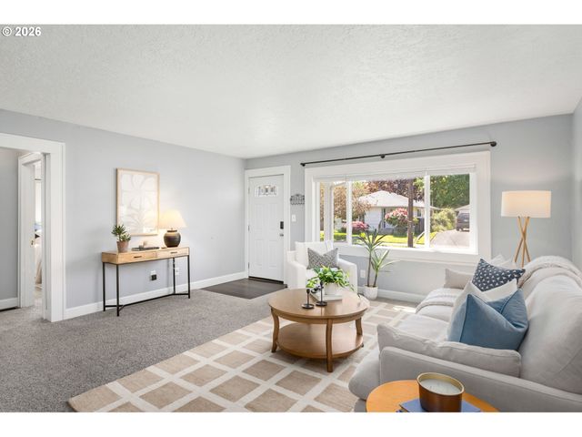 701 N TERRY St, Portland, OR 97217