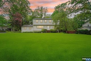536 Bernita Drive, River Vale, NJ 07675