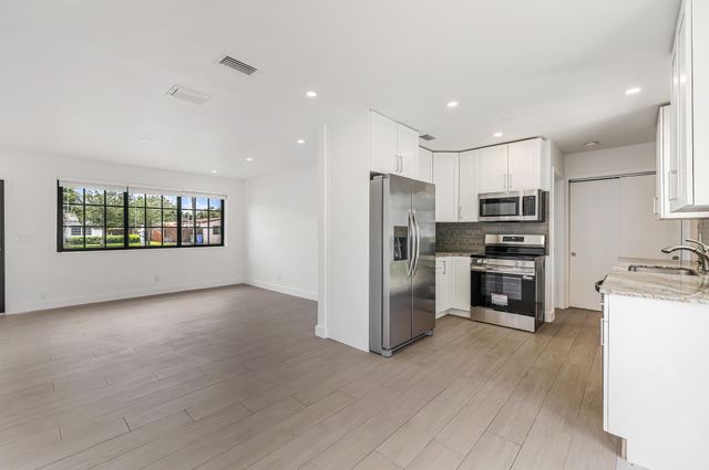 101 NE 57th Court, Fort Lauderdale, FL 33334