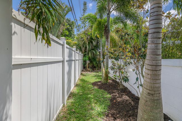 101 NE 57th Court, Fort Lauderdale, FL 33334