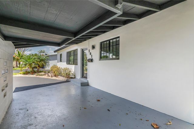 101 NE 57th Court, Fort Lauderdale, FL 33334