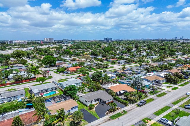 101 NE 57th Court, Fort Lauderdale, FL 33334