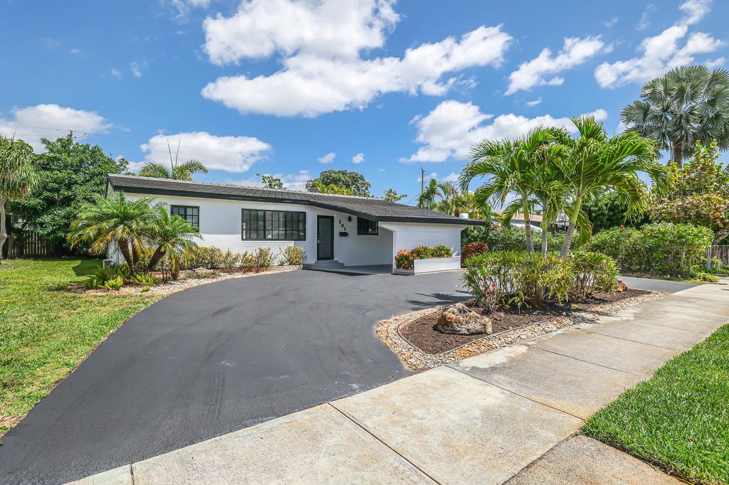 101 NE 57th Court, Fort Lauderdale, FL 33334
